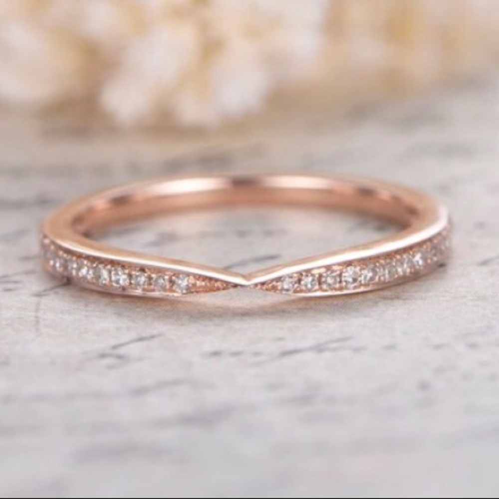 14k White Gold Wedding Band